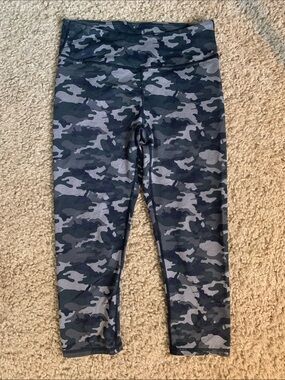 Fabletics Camo Leggings Size Small